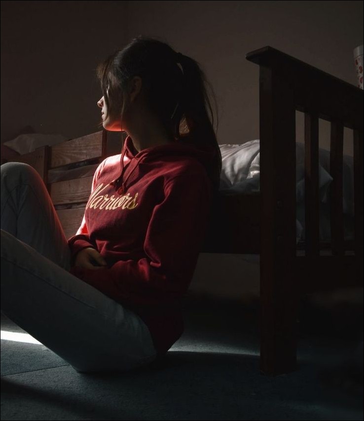 alone-dp-girl