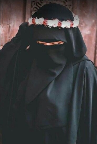 black-hijab-girl-dp black-hijab-girl-dp