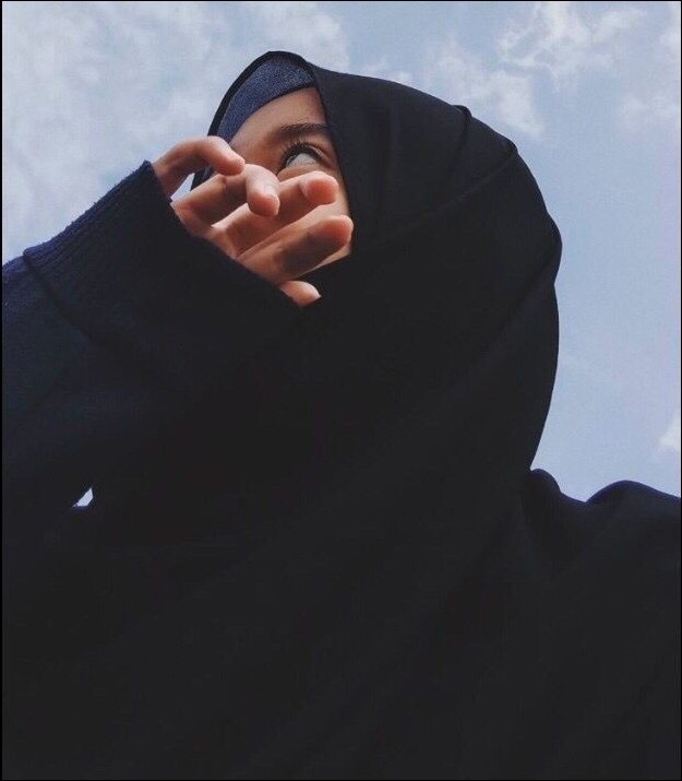 black-hijab-girl-dp black-hijab-girl-dp