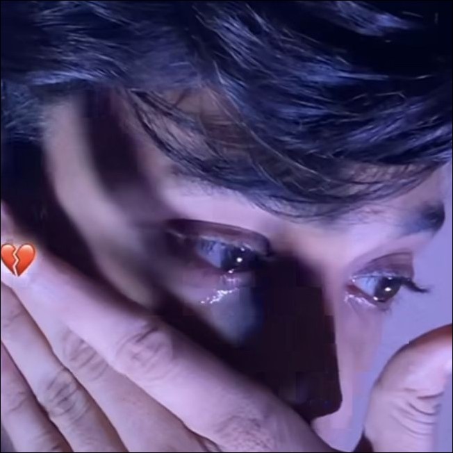 crying-sad-boy-dp