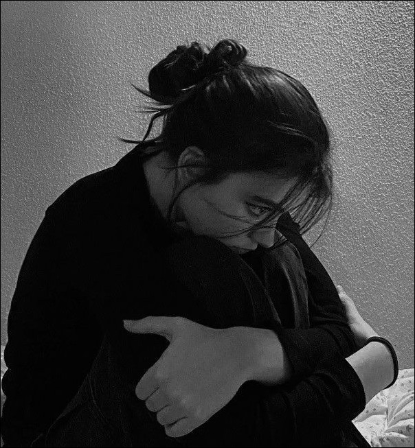 depressed-sad-girl-dp