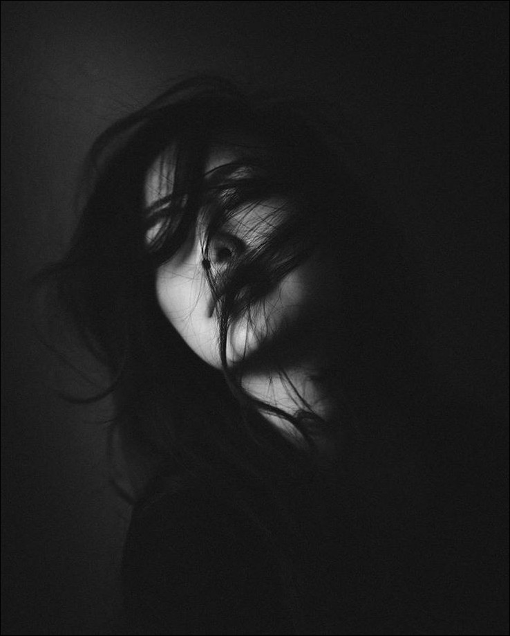 emotional-sad-girl-dp