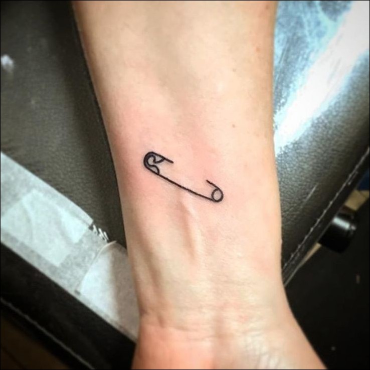 hand-tattoo-for-girls