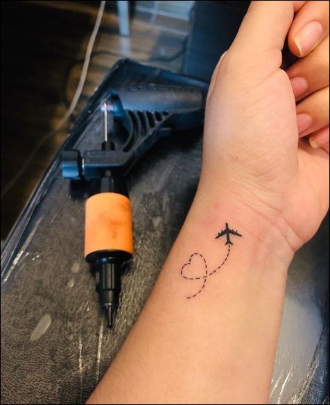 neck-tattoo-for-girls