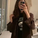 hidden face girl pic black and white mirror