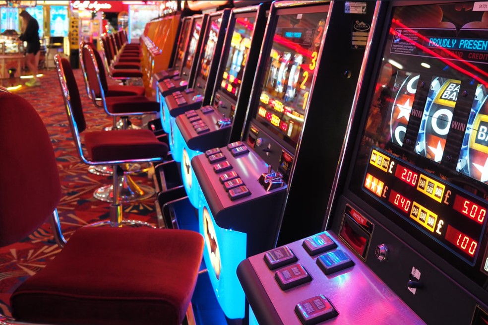 Slot Game Strategies: How to Maximize Your Wins