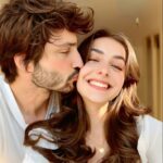 [526+] Kiss Photos, Dp, Pics, Images, Pictures & Wallpapers (2026)