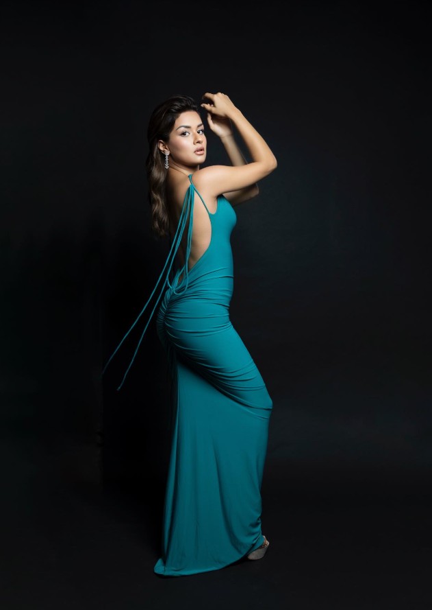 Avneet Kaur Hot Pics