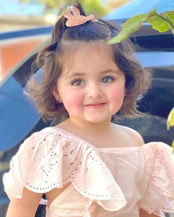 Whatsapp DP Cute baby girl