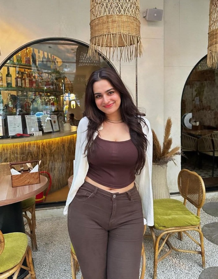 Ayesha Khan Hot Pics