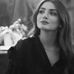 + Black DP for Girls Elegant Artistic Stylish and Chic Looks