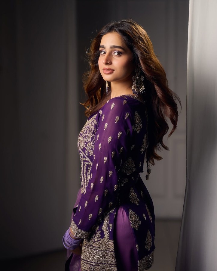 Ayesha Khan Hot Pics
