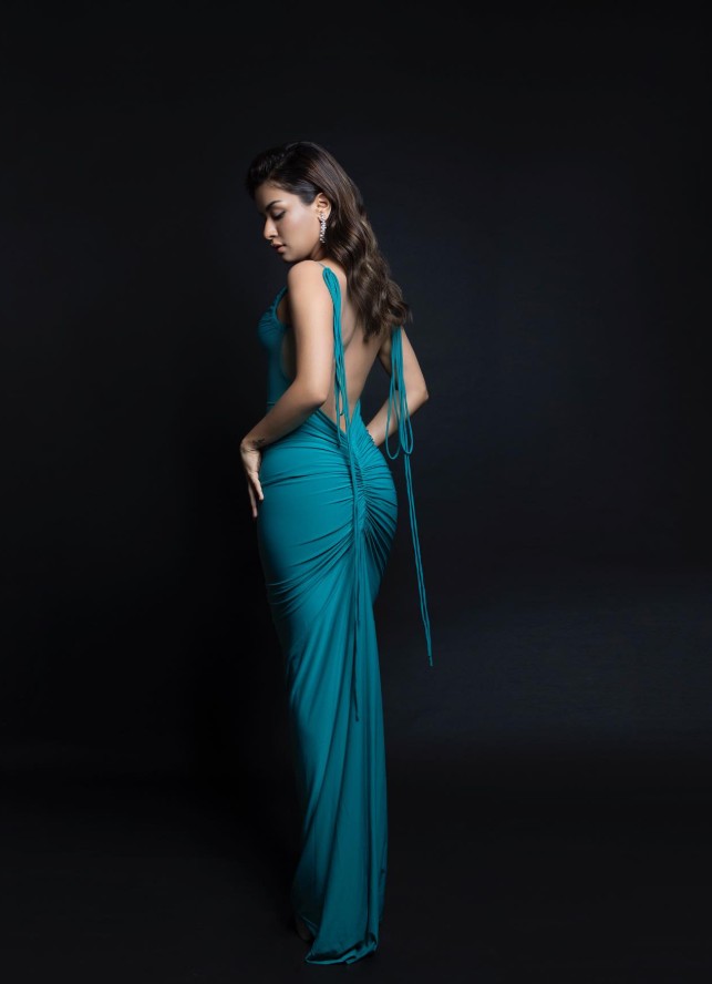 Avneet Kaur Hot Pics