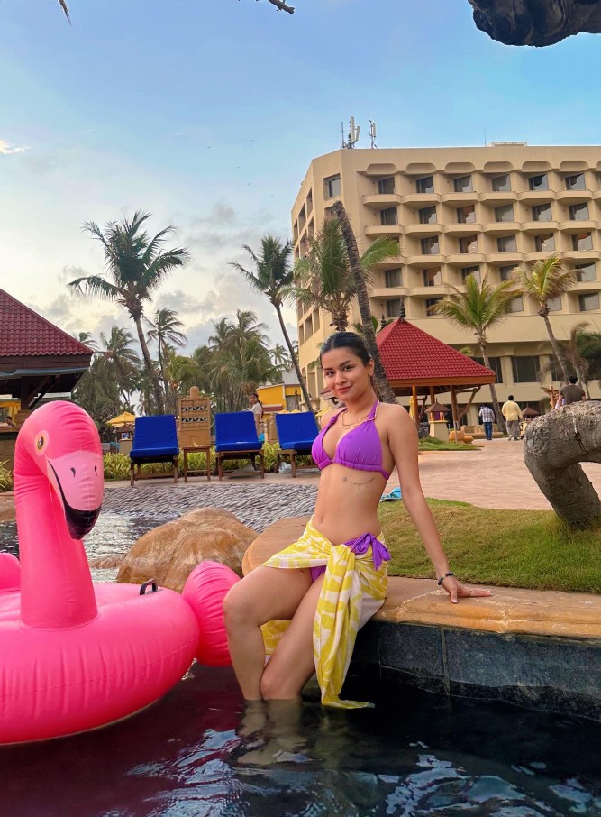 Avneet Kaur Hot Pics