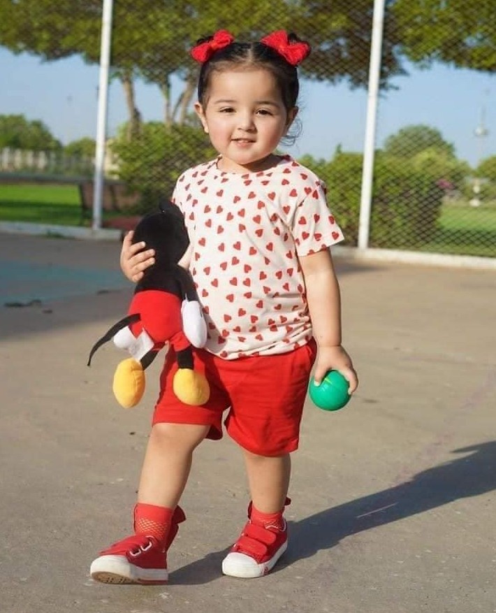 Whatsapp DP Cute baby girl