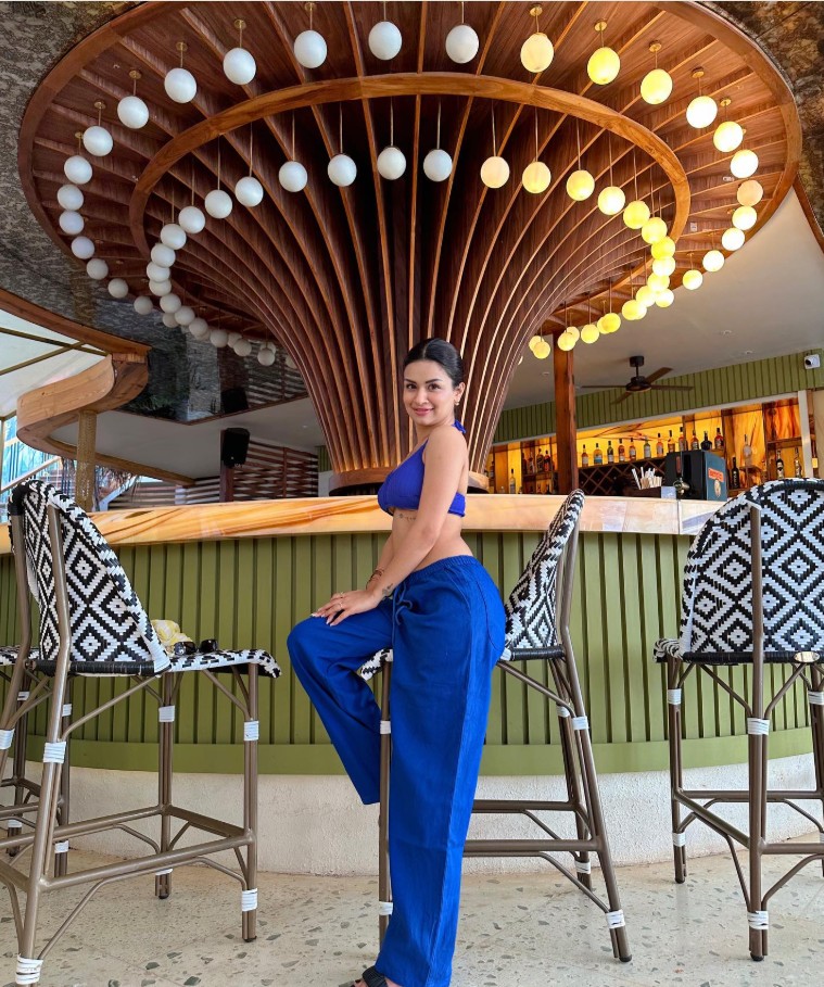 Avneet Kaur Hot Pics
