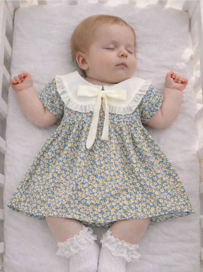 Whatsapp DP Cute baby girl