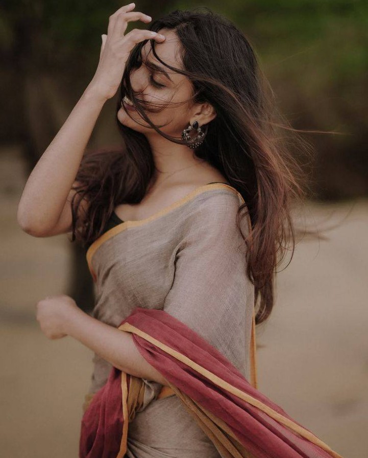 Saree Girl Dp