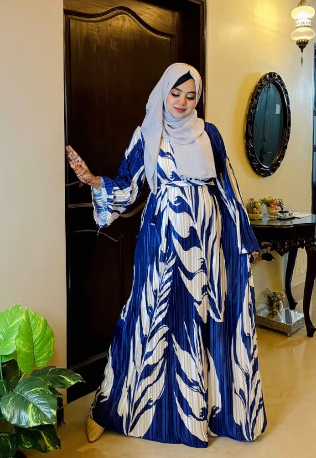 Abaya Girl DP