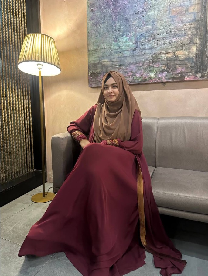 Abaya Girl DP