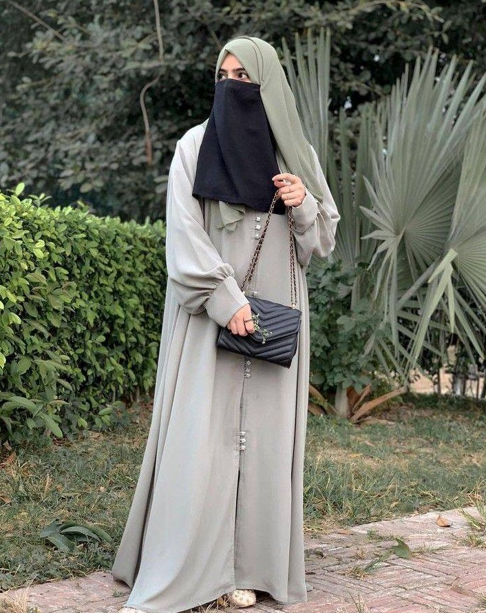 Abaya Girl DP
