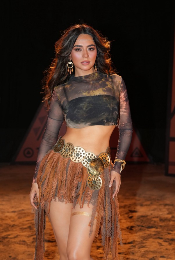 Soundarya Sharma hot Pics