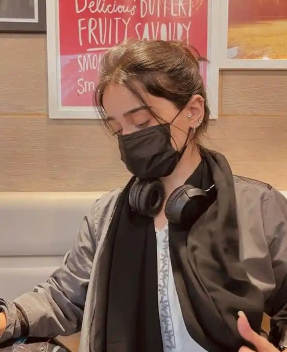 Mask Girl DP, Photos, Pictures & Wallpapers (2026) Mask Girl DP