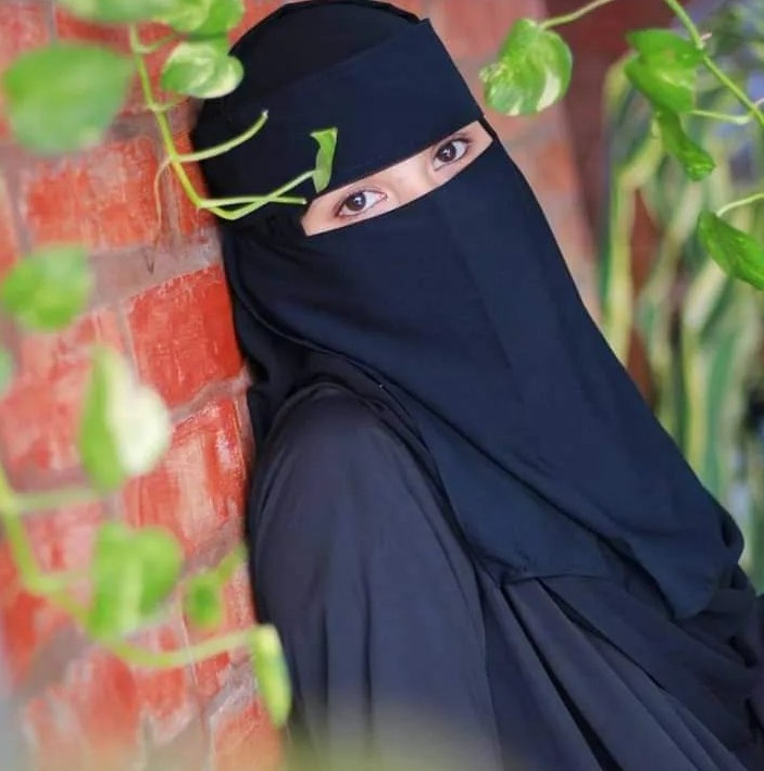 Abaya Girl DP