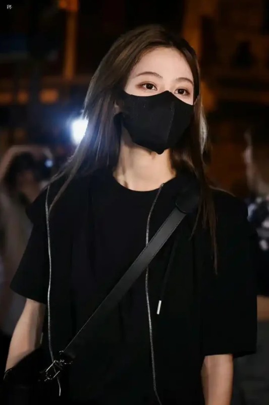 Mask Girl DP, Photos, Pictures & Wallpapers (2026) Mask Girl DP