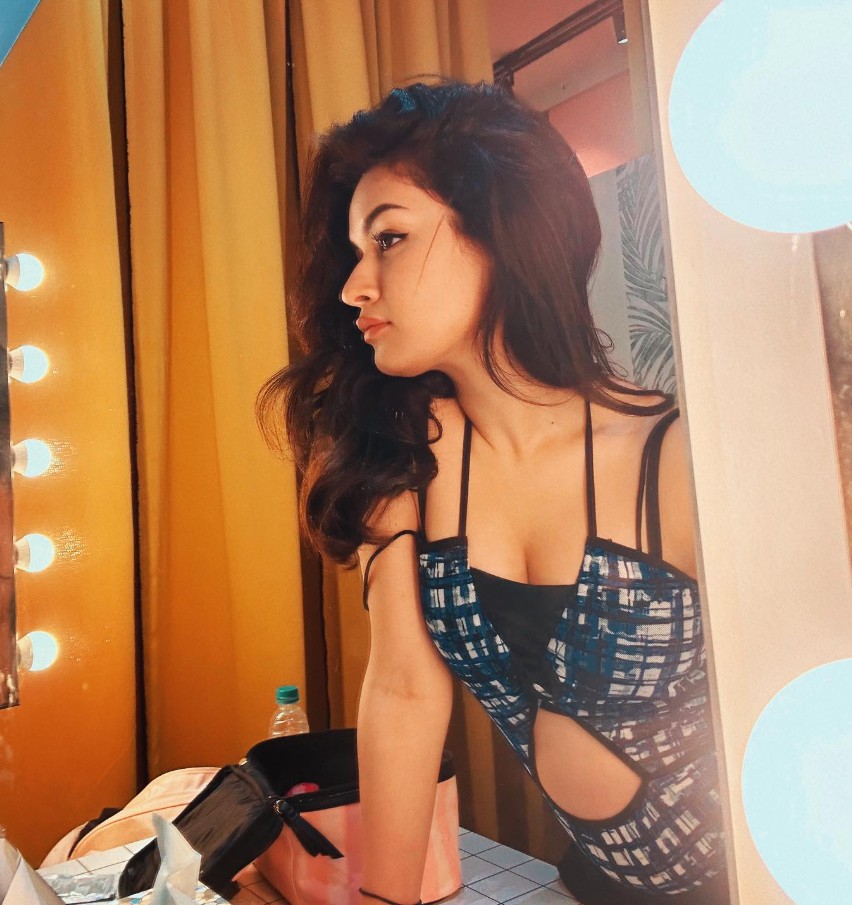 Avneet Kaur Hot Pics