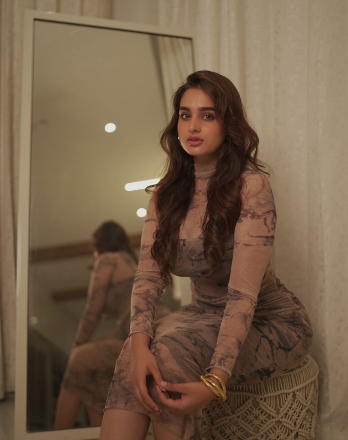Ayesha Khan Hot Pics
