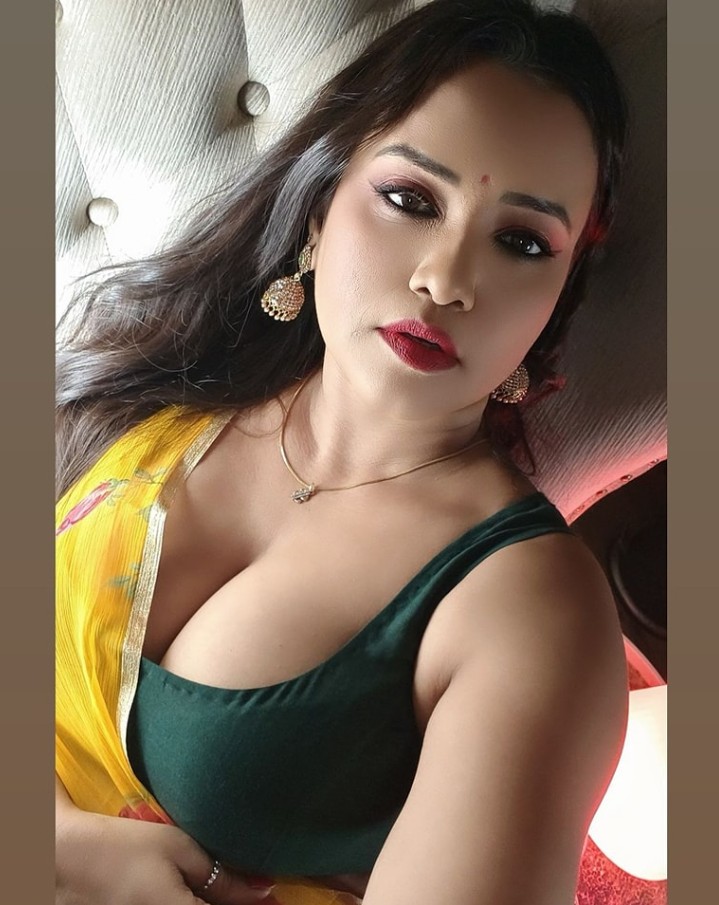 Desi Boobs