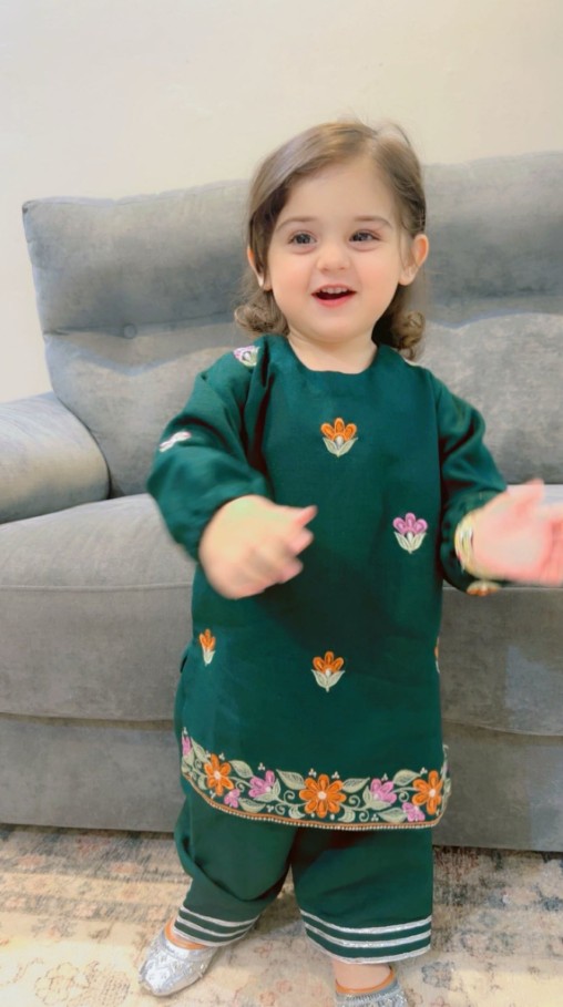 Whatsapp DP Cute baby girl