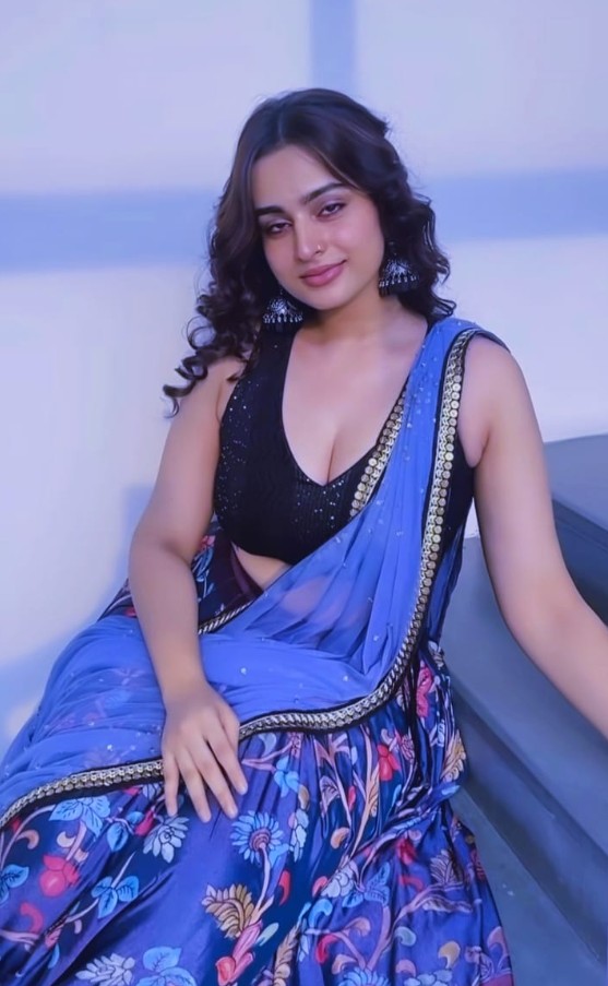 Ayesha Khan Hot Pics