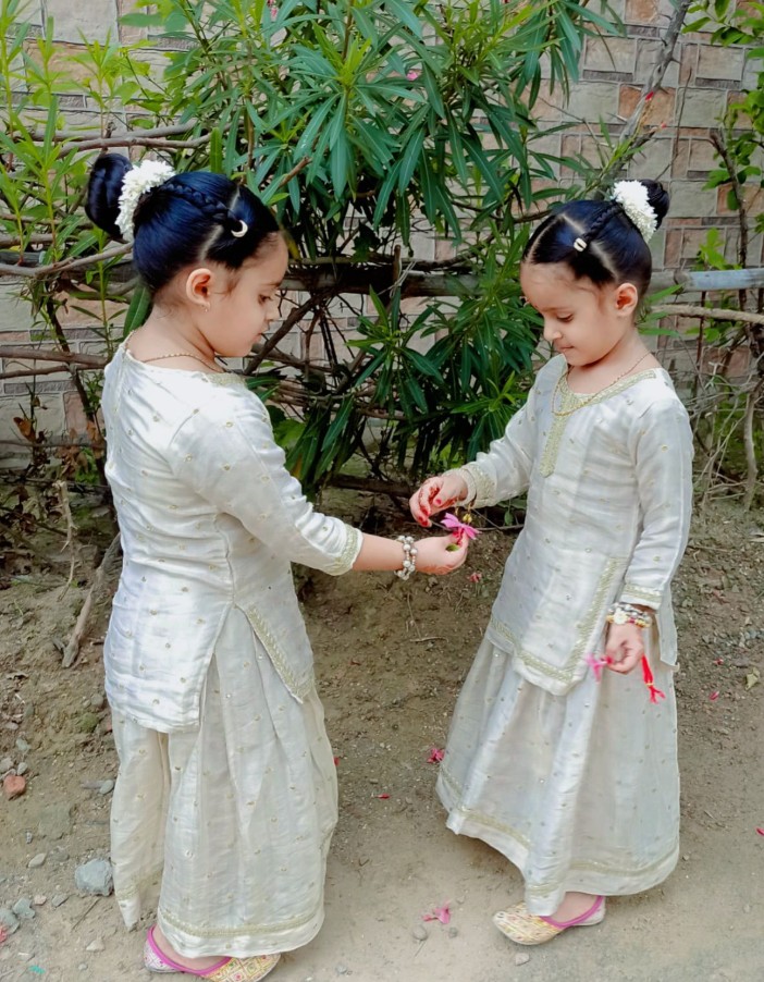 Whatsapp DP Cute baby girl