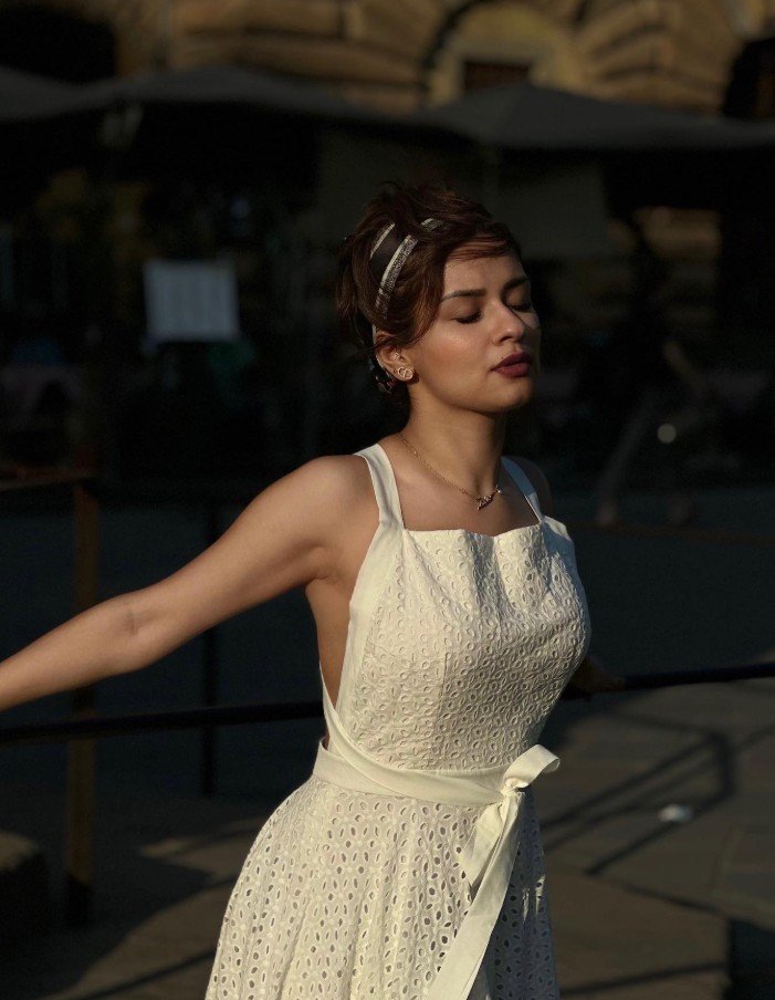 Avneet Kaur Hot Pics