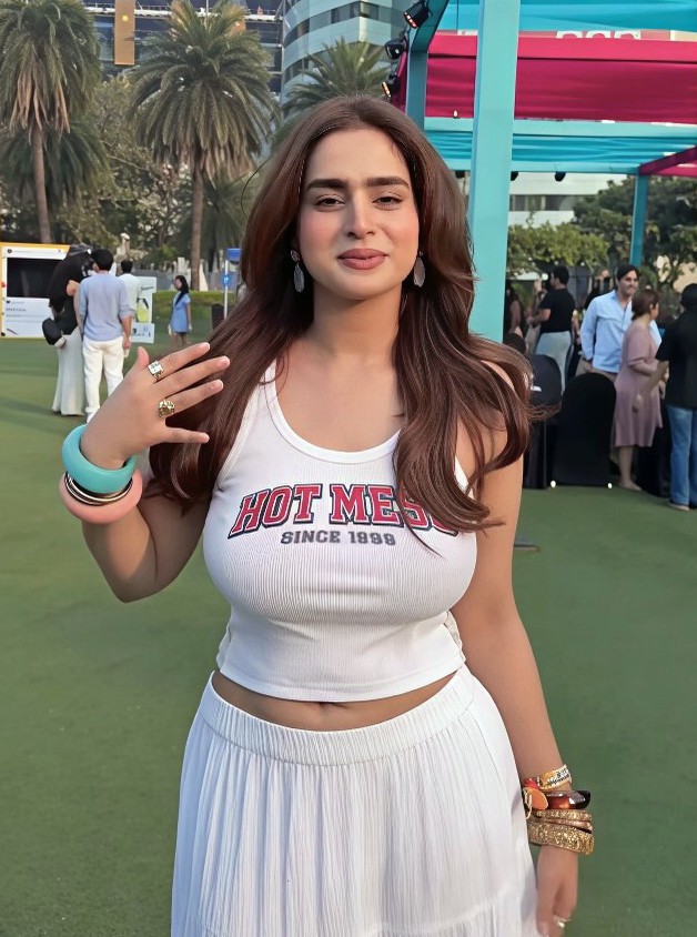 Ayesha Khan Hot Pics