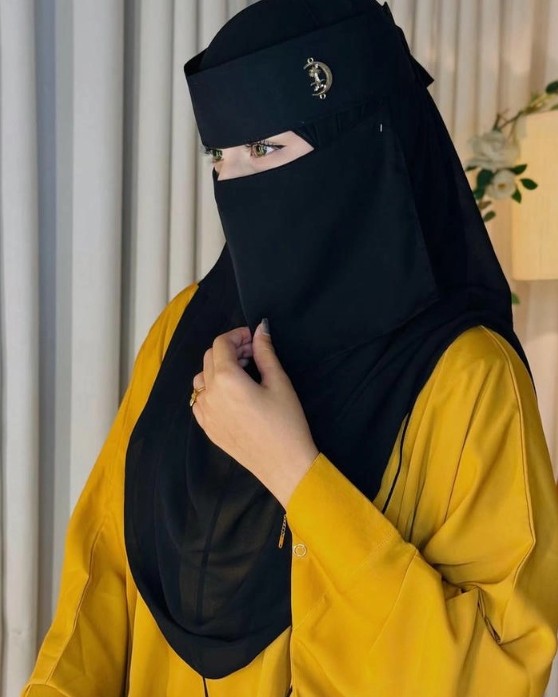 Abaya Girl DP