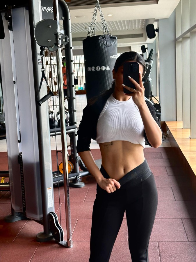 Avneet Kaur Hot Pics