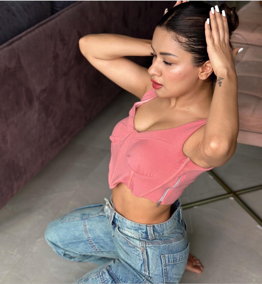 Avneet Kaur Hot Pics