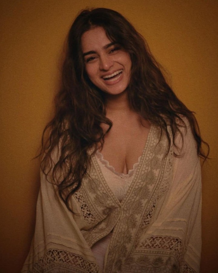 Ayesha Khan Hot Pics