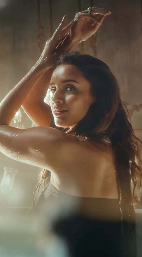 Tripti Dimri Hot Pics