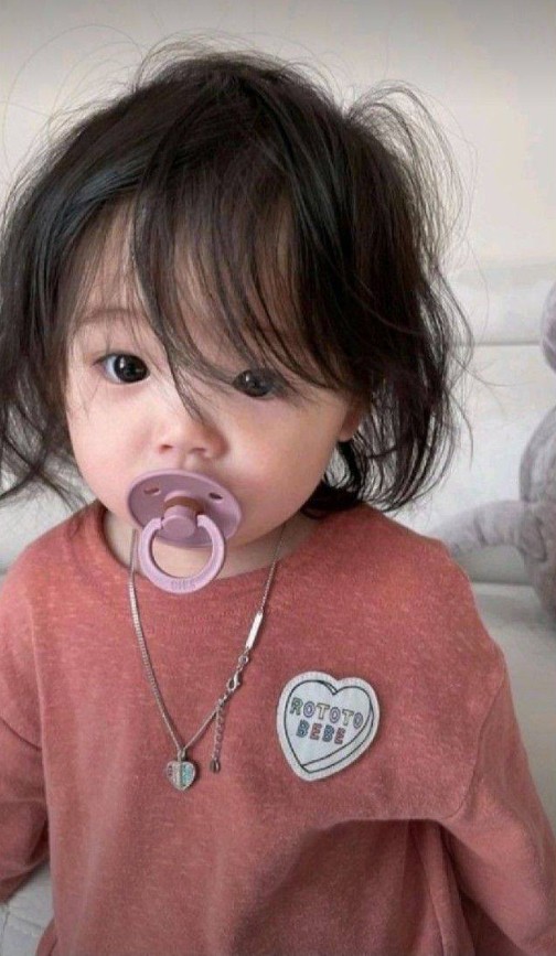 Whatsapp DP Cute baby girl