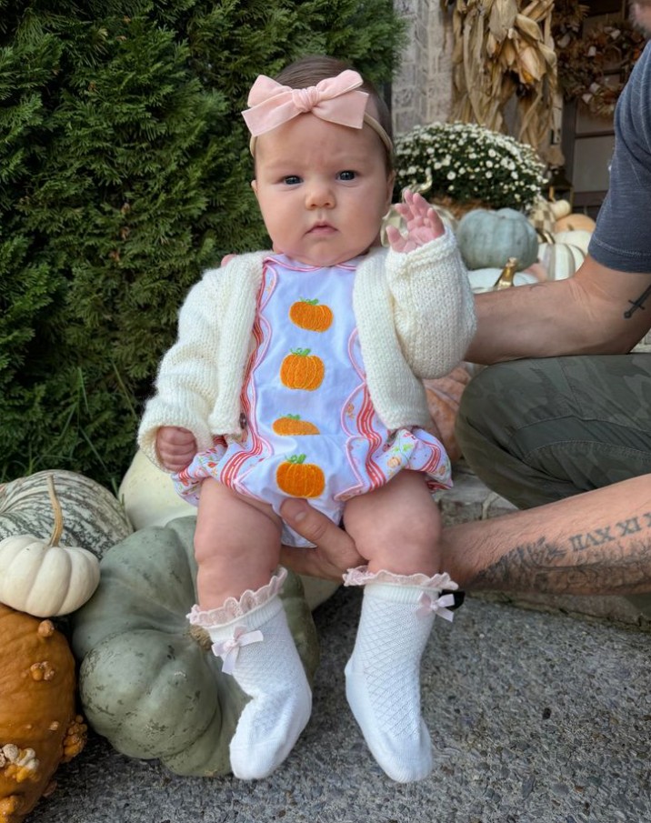 Whatsapp DP Cute baby girl