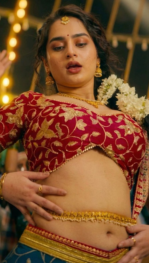 Ayesha Khan Hot Pics