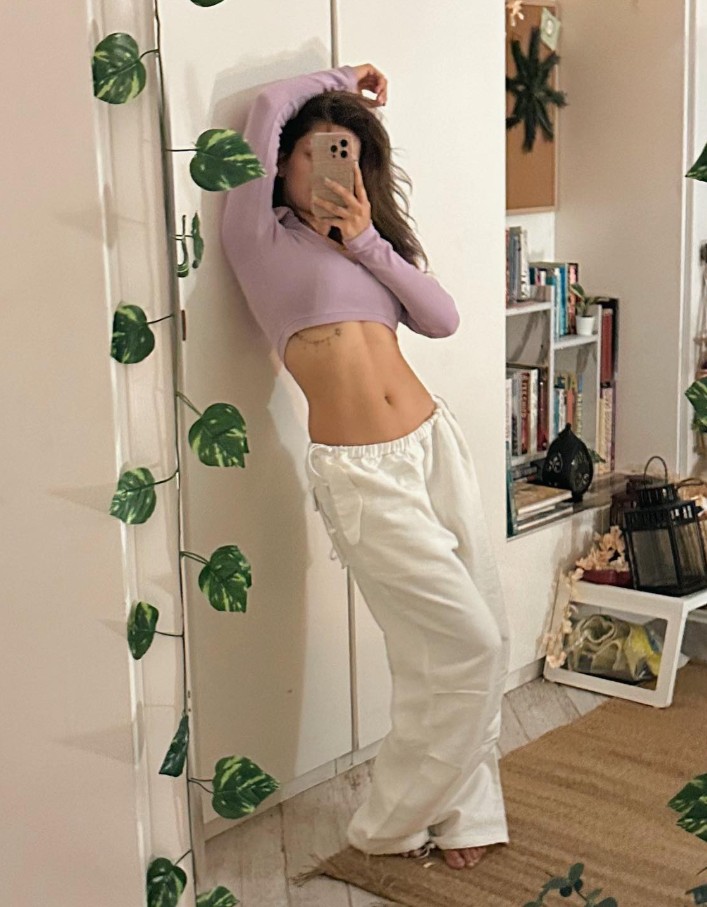 Avneet Kaur Hot Pics
