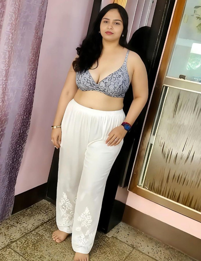 Desi Nude Pics