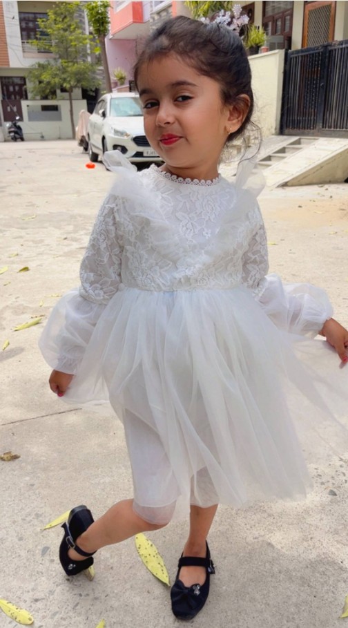 Whatsapp DP Cute baby girl