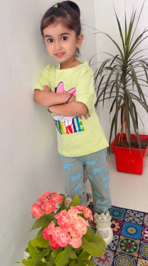 Whatsapp DP Cute baby girl