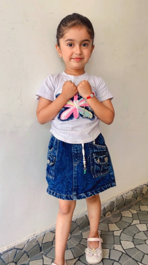 Whatsapp DP Cute baby girl